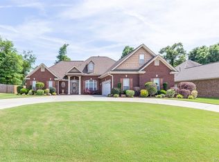 321 Woodford Dr, Millbrook, AL 36054