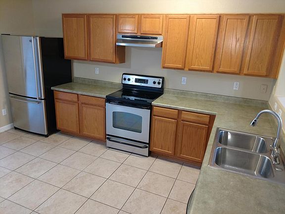 4th image of 634 W Jahns Ct