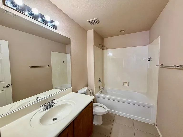 9080 Fathers Pride Ave — Photo 16