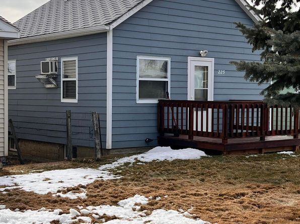 225 Indian St, Wolf Point, MT 59201