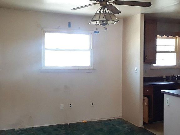 4th image of 7043 Cresthaven Dr