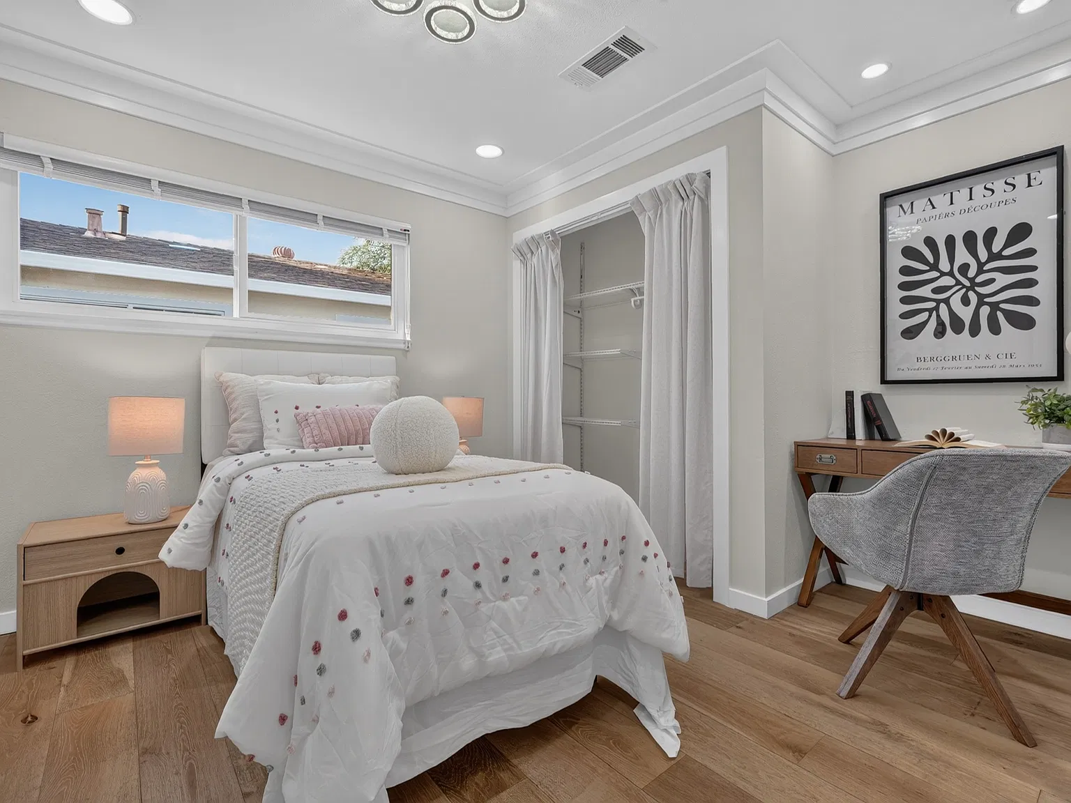 3 bed, 1435 sqft, $1,350 — Photo 1