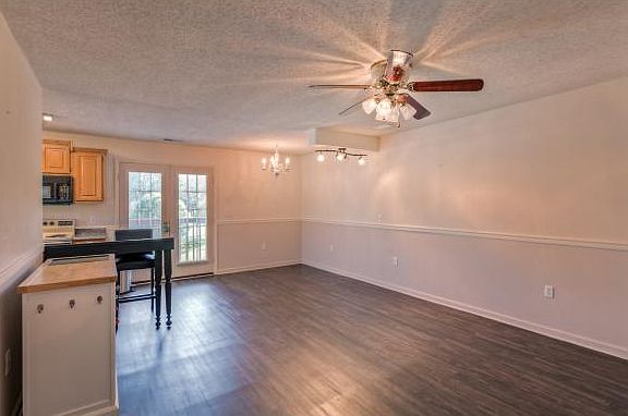 5th image of 1301 Milton Ct
