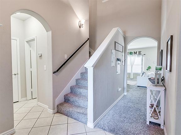 5th image of 9709 Summerhill Ln