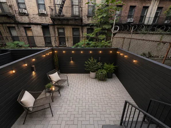 406 W 51st St, New York, NY