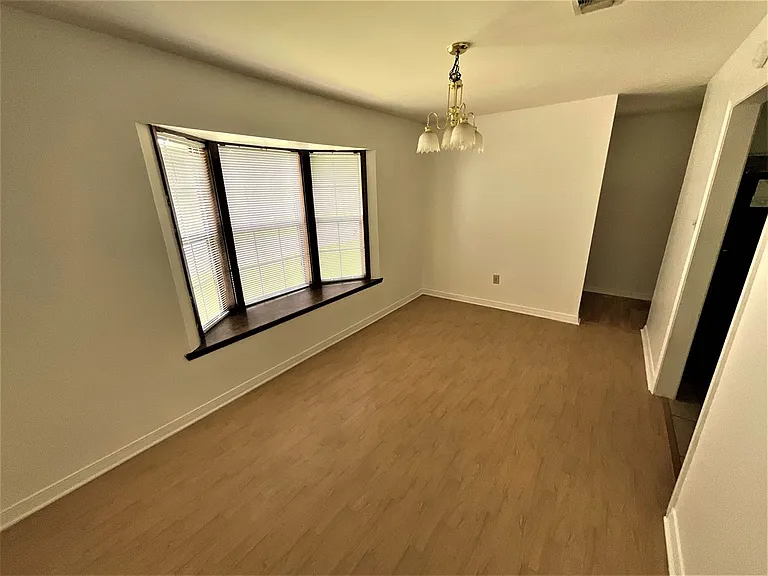 1692 Stacey St — Photo 4