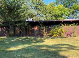 1858 Cliff Dr, Columbia, MO 65201