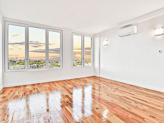 2nd image of 15 Somers St #4B