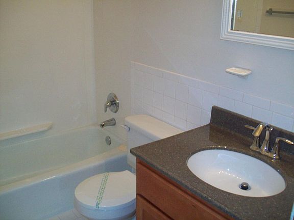 3rd image of 8069 Valcour Ave APT 201