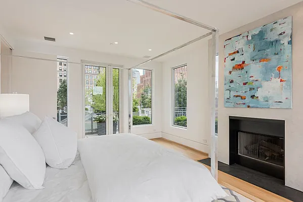 Sold by Nest Seekers International | media 7