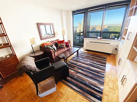 Rented by Apartment Luxe Realty Group, Inc | media 26