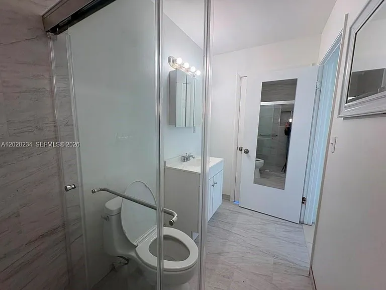1141 Lake Victoria Dr #F — Photo 16