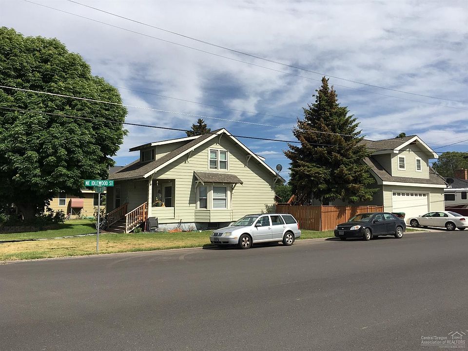 1st image of 904 NE 2nd St