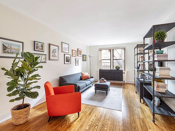 2nd image of 205 W 95th St APT 4H