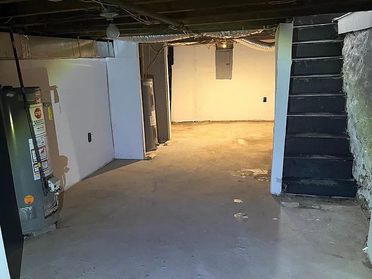 2409 W Harold St — Photo 26