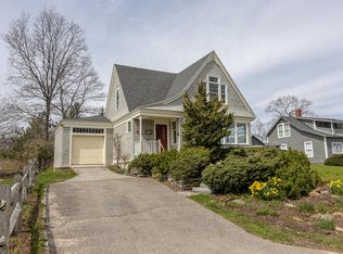 9 Rocky Point Ln, Cape Elizabeth, ME 04107