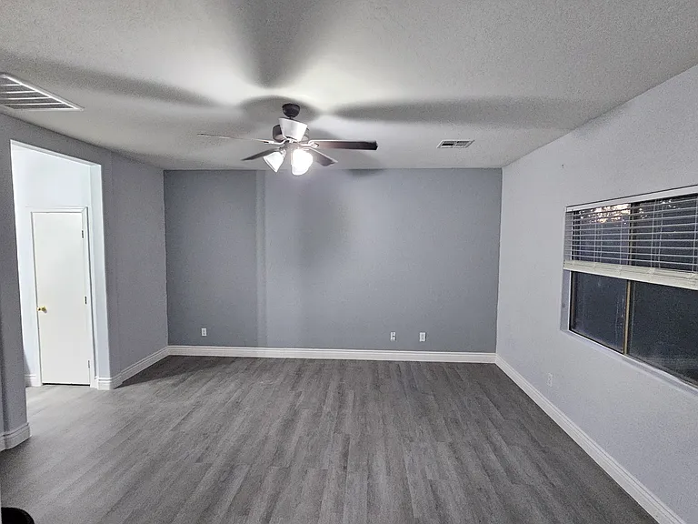2114 E Paso Fino Dr — Photo 11
