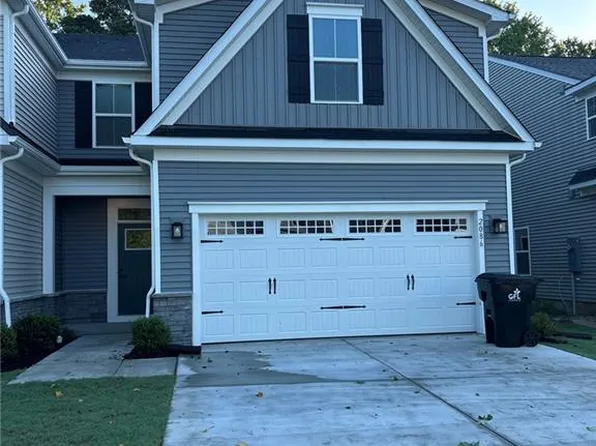2086 Striper Ct, Carrollton, VA 23314