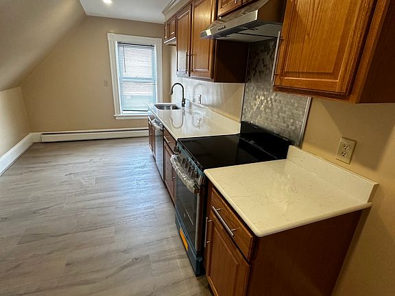 5th image of 5 Elm Ave Floor 3