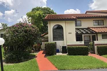 Home For Sale In Palm Chase Lakes