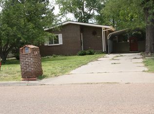 911 S Harrison St, Hugoton, KS 67951