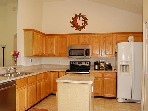 4th image of 724 Trotwood Trace Ct
