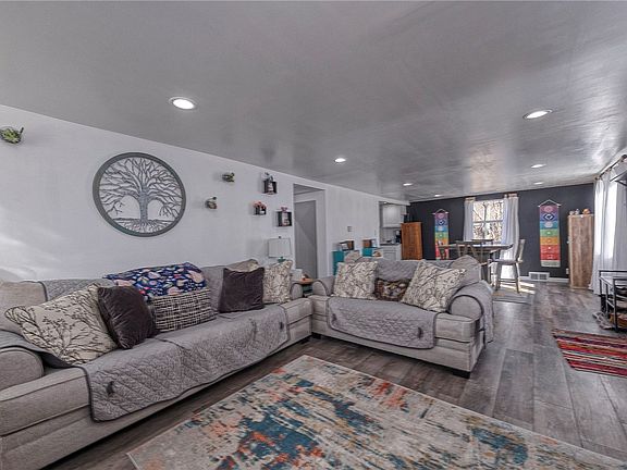 4th image of 951 Stotler Rd