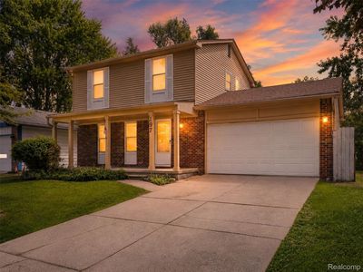 197 Surrey Hts, Westland, MI, 48186