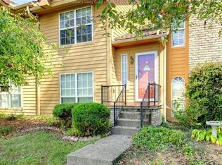 903 Oakbridge Dr, Hurricane, WV 25526