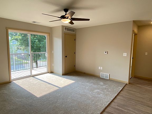3rd image of 604 5th Ave S #202