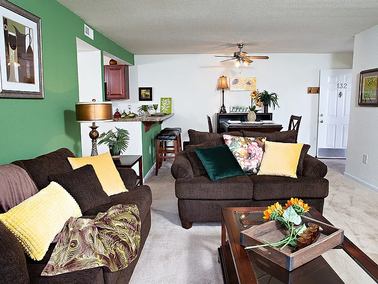 Talbert Woods Apartments and Townhomes — Photo 6