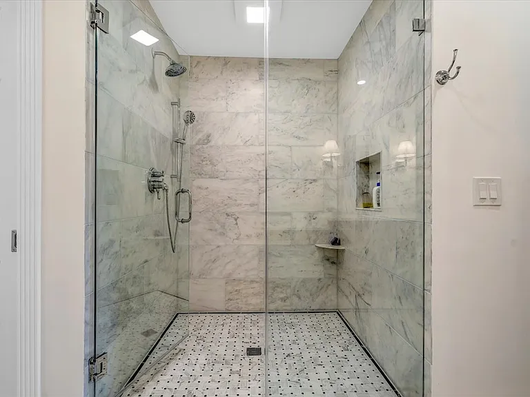 303 S Union St — Photo 43