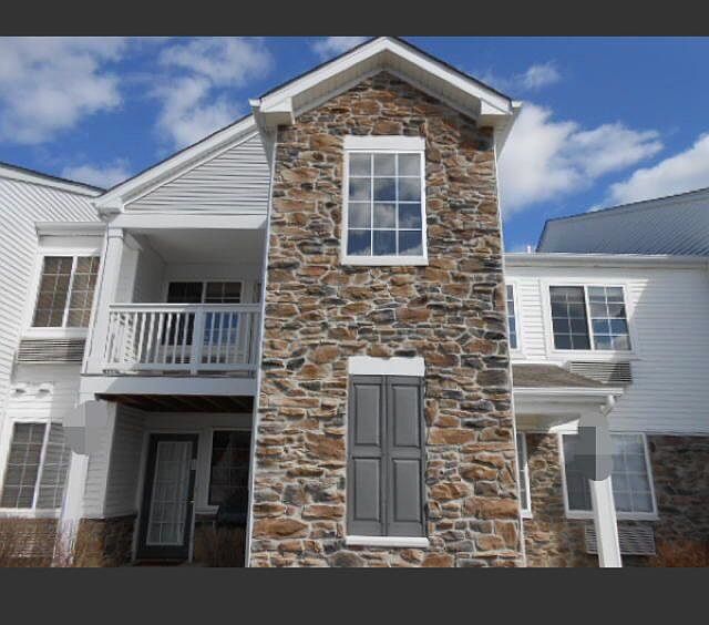 1st image of 2421 Silverstone Dr