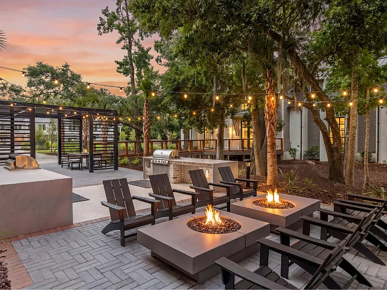The Henslow Daniel Island Apartments & Townhomes — Photo 46