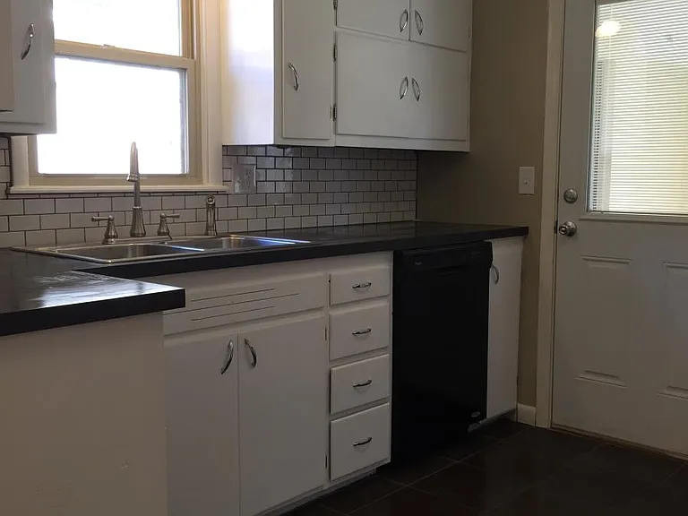 Kitchen West Wall