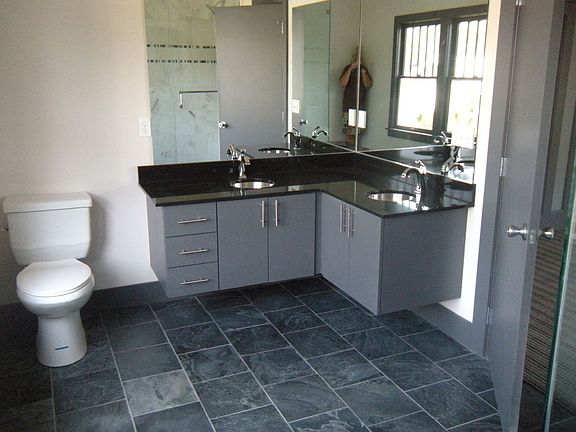 Two bedroom,two totally new bathrooms all in the heart of Midtown Tulsa