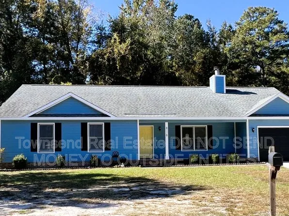 4118 Trelawney Dr, Hope Mills, NC 28348