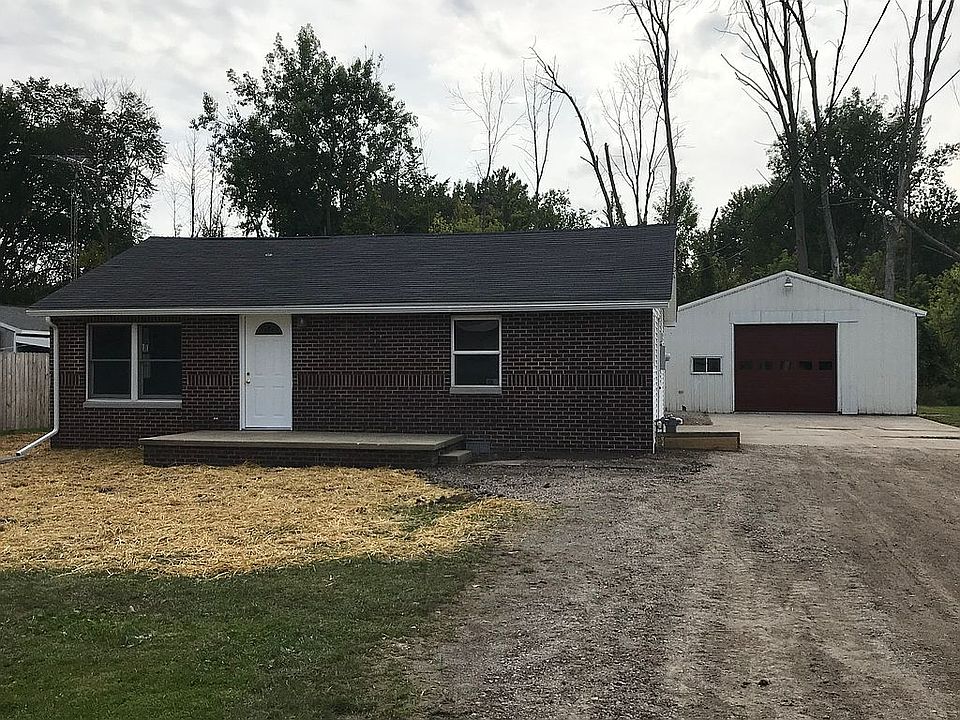 1st image of 3932 Plummer Dr