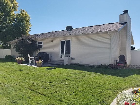 3rd image of 1238 Park Meadows Dr