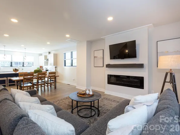 3538 Saker Ln, Charlotte, NC 28211