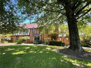 408 Forest Highlands Dr, Pittsburgh, PA