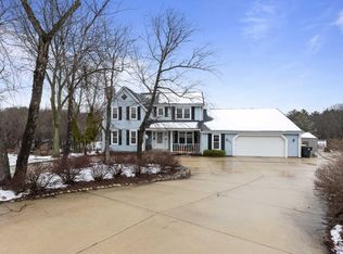 532 Gwilym Ct, Wales, WI 53183