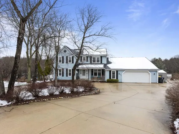 532 Gwilym COURT, Wales, WI 53183