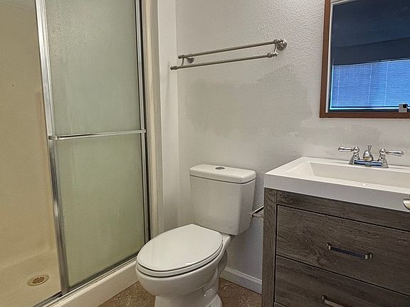 3rd image of 3226 Sanbury Cir