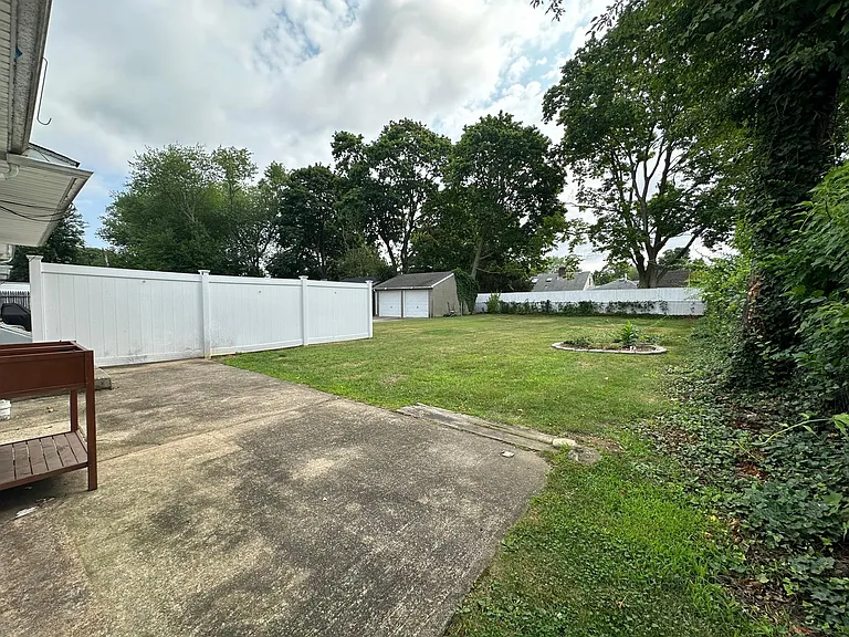 Potter Blvd — Photo 10