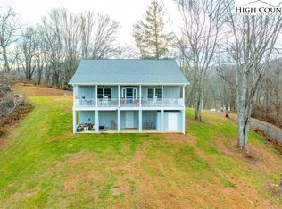 189 Parker Pl, Grassy Creek, NC 28631