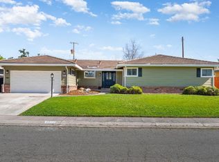 4822 Cameron Ranch Dr, Carmichael, CA 95608