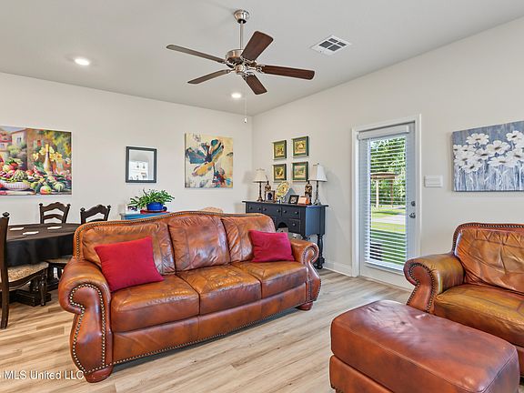 4th image of 12219 Frazier Ln