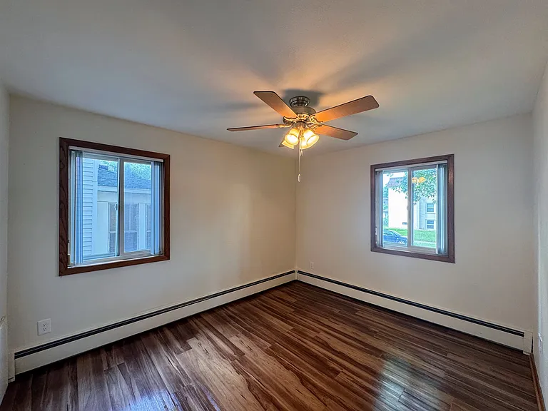 400 6th Ave SE #12 — Photo 7