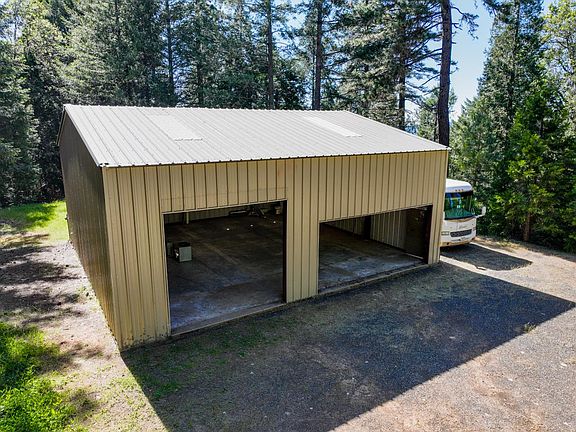 2nd image of 30220 Magra Rd